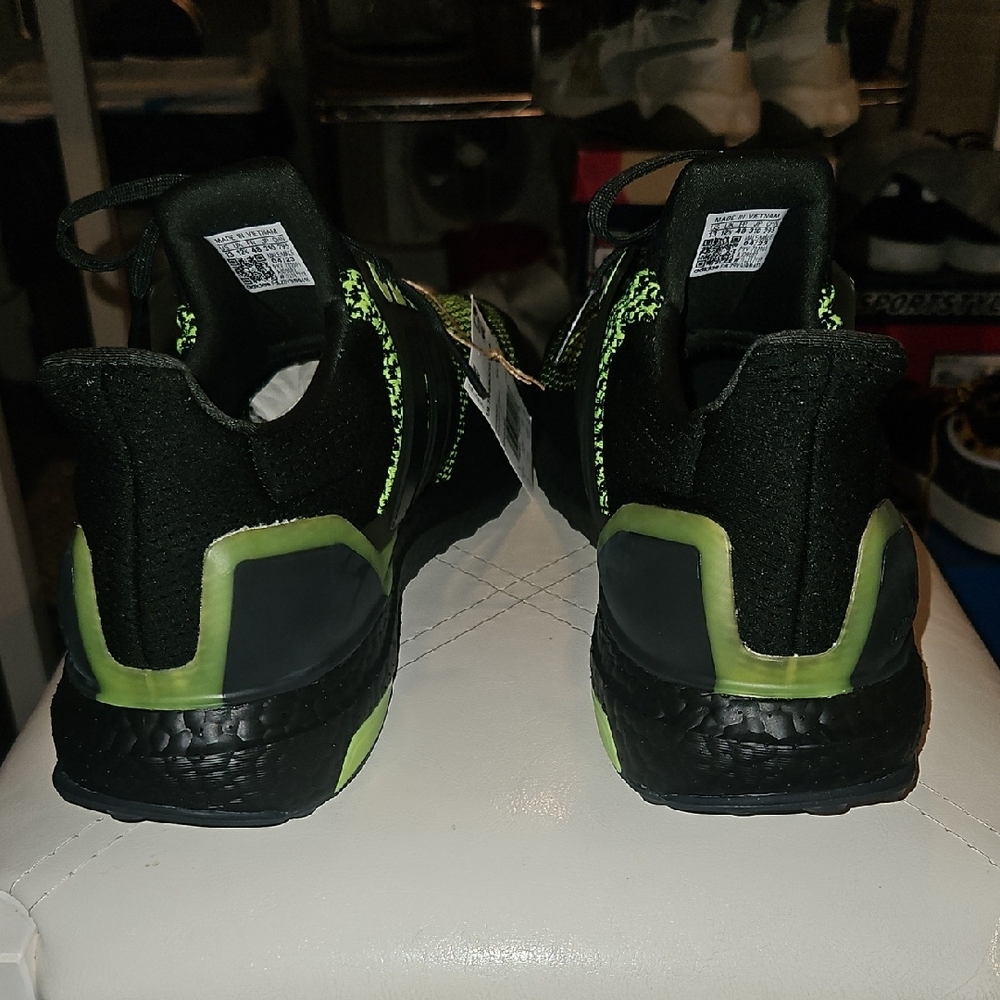 Adidas Ultraboost Black and Neon Green Shoes - Picture 4 of 8
